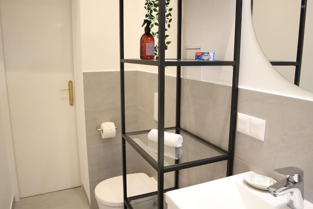 Bloom - Cozy Apartment, 5 Stops To City Center Vienna Exterior photo